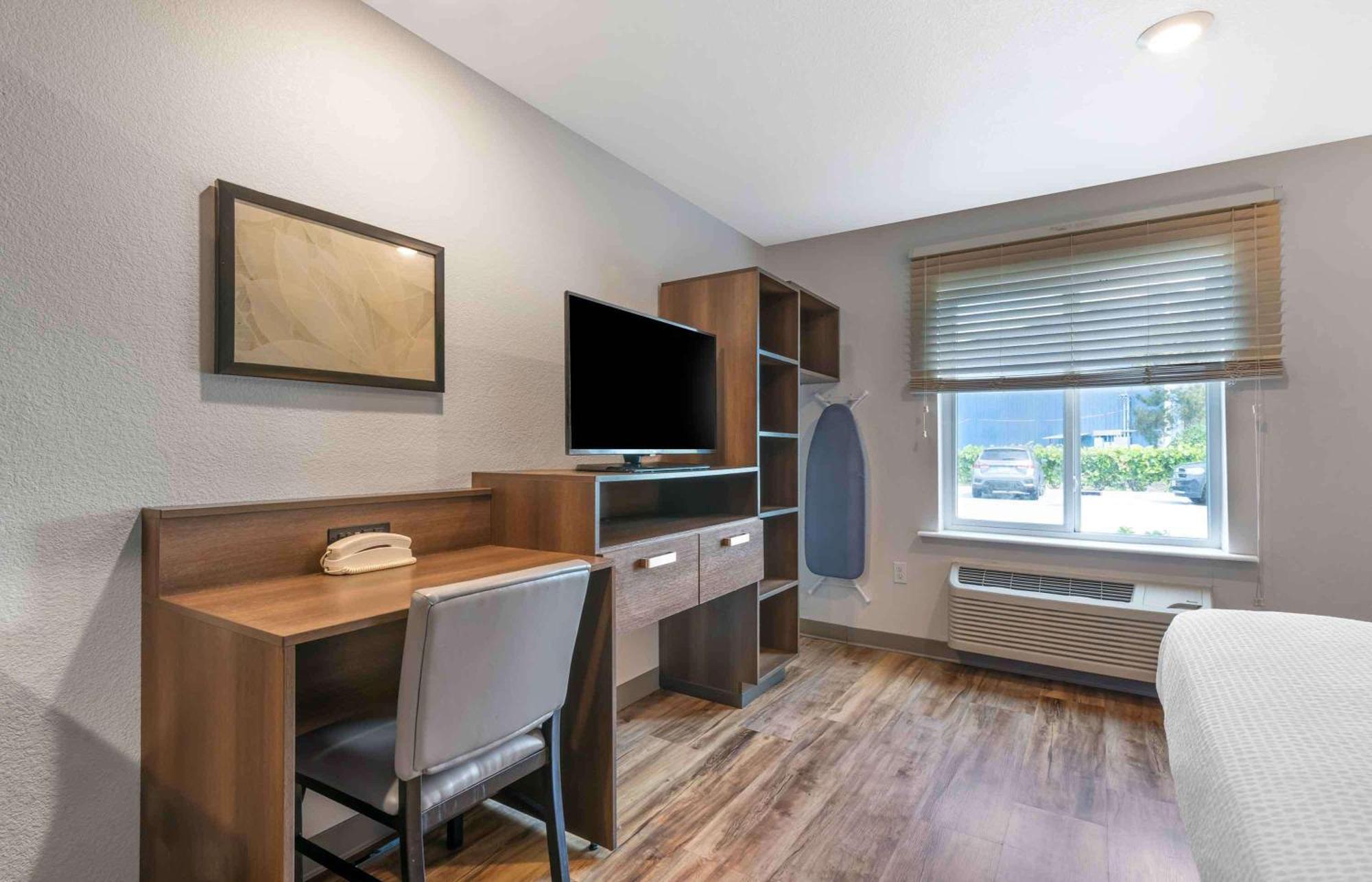 Extended Stay America Select Suites - Melbourne - West Мельбурн Экстерьер фото