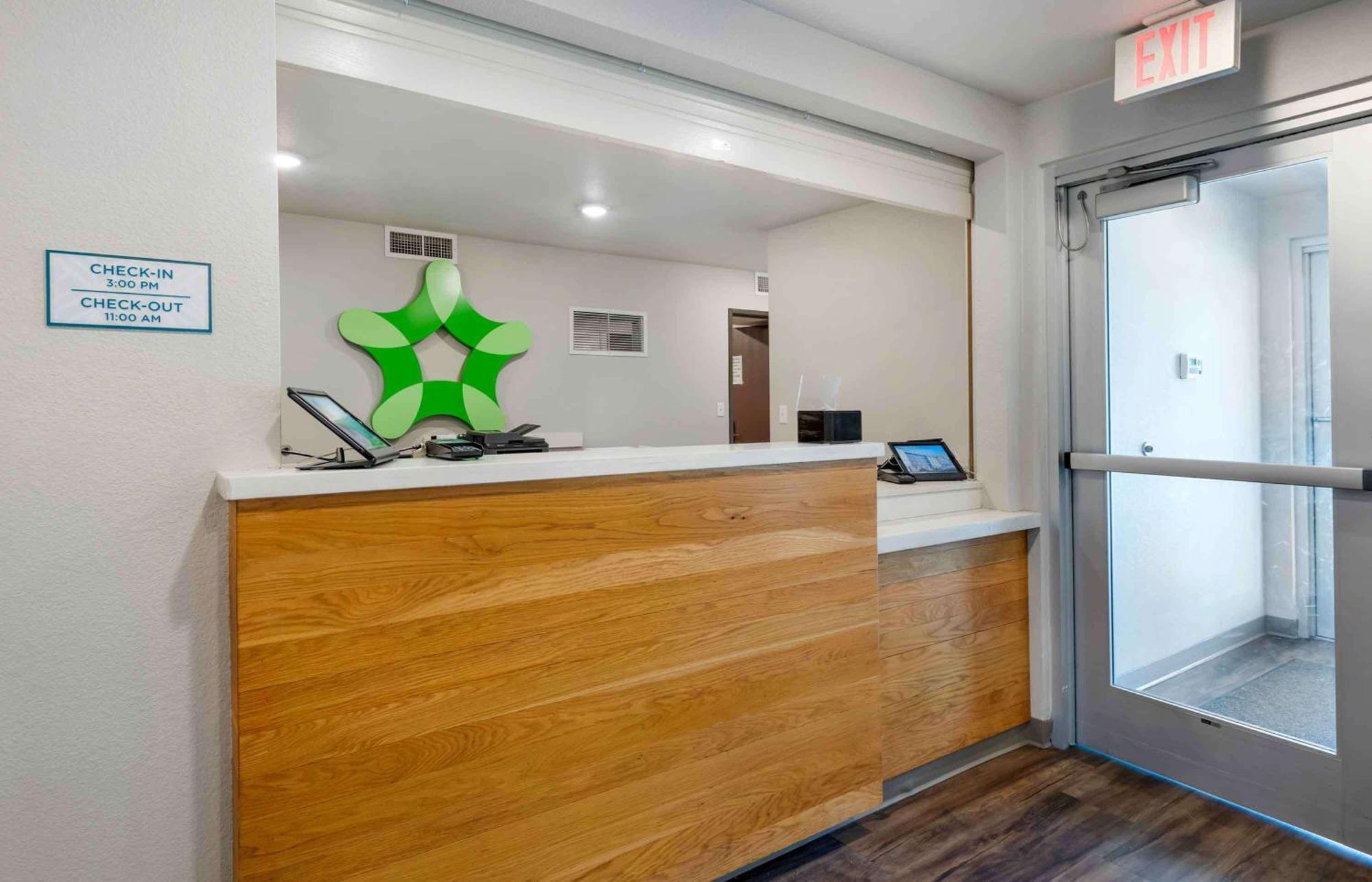 Extended Stay America Select Suites - Melbourne - West Мельбурн Экстерьер фото